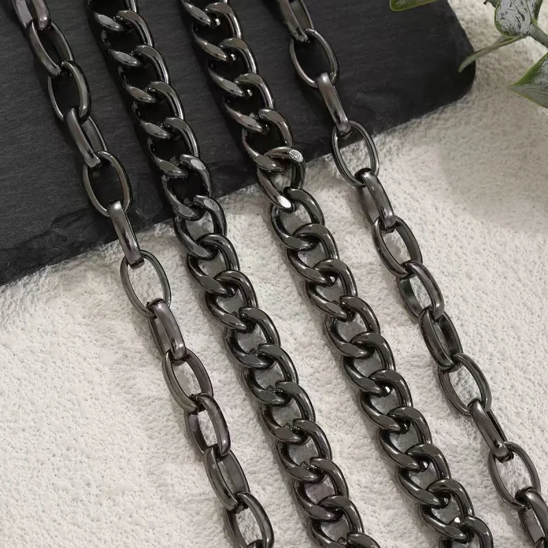 Punk_Metal_Waist_Chain_with_Spike_Design_gallery_02 Punk_Metal_Waist_Chain_with_Spike_Design_gallery_02.webp